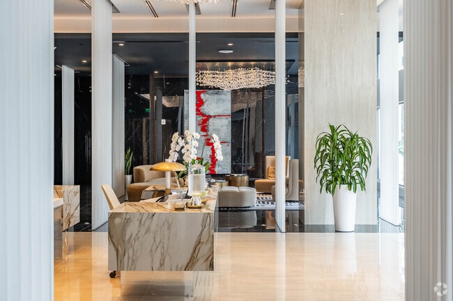 Lobby Photo - Veneto Las Olas