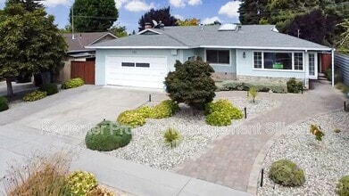 Building Photo - 772 Springwood Dr