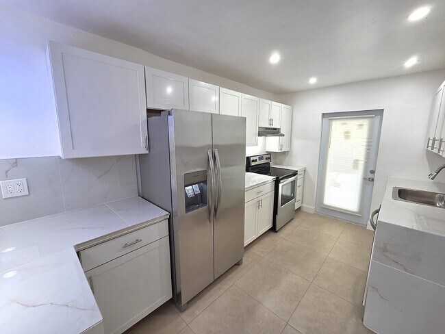 Foto del edificio - 19356 SW 103rd Ct