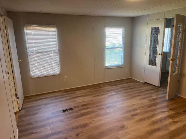 Building Photo - 108 Ells Country Estates