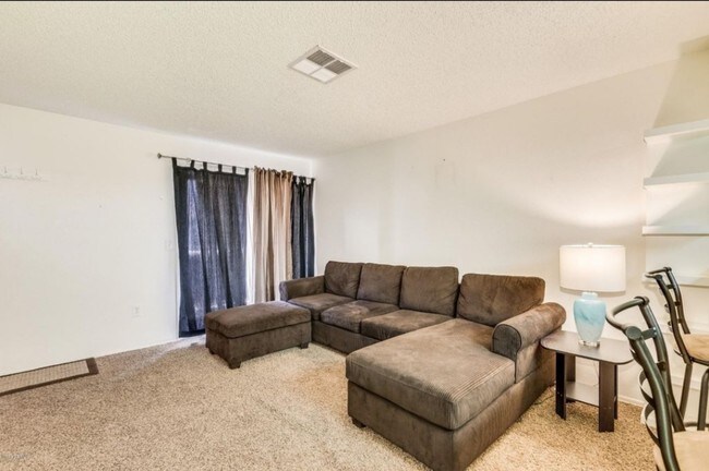 Foto del edificio - 1645 W Baseline Rd