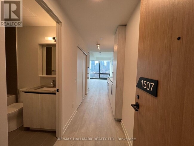 Photo du bâtiment - 35 Parliament St