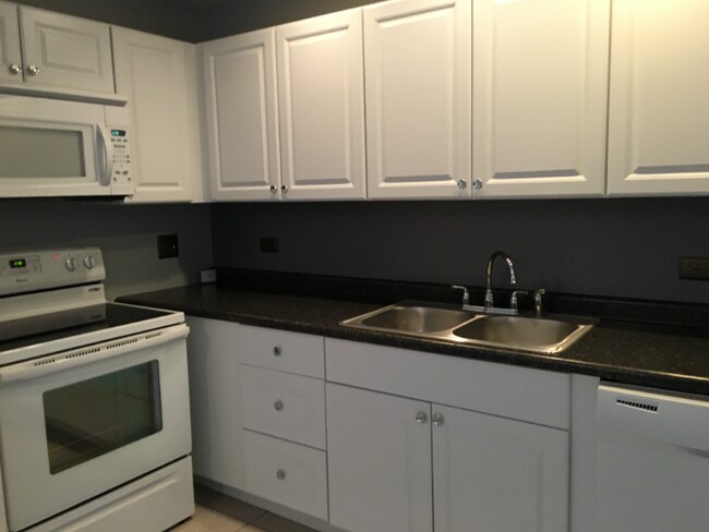 Foto del edificio - 8432 W 103rd Terrace
