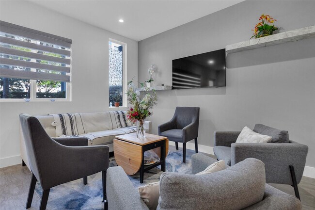 Foto del edificio - 1045 NE 18th Ave