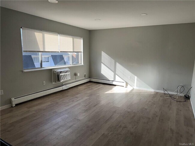 Foto del edificio - 2740 South Rd