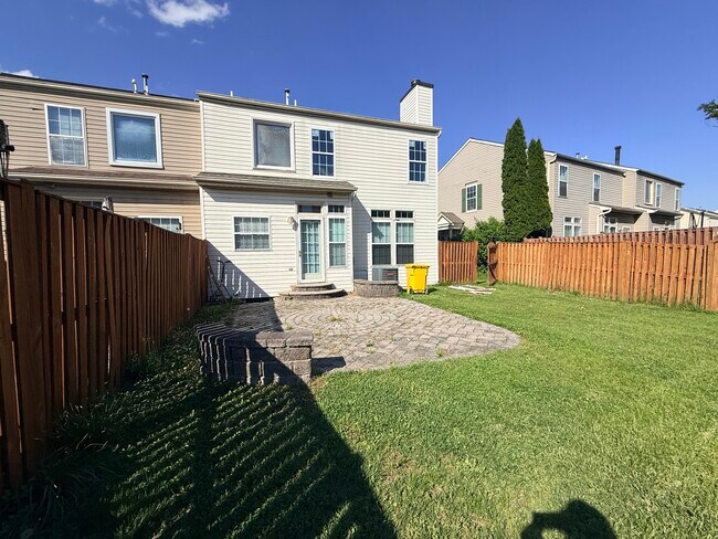 Building Photo - 235 Eisenhower Ct
