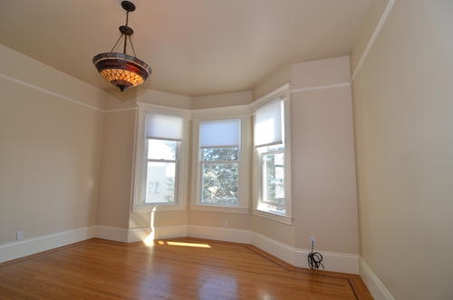 Interior Photo - 211-219 Sanchez St