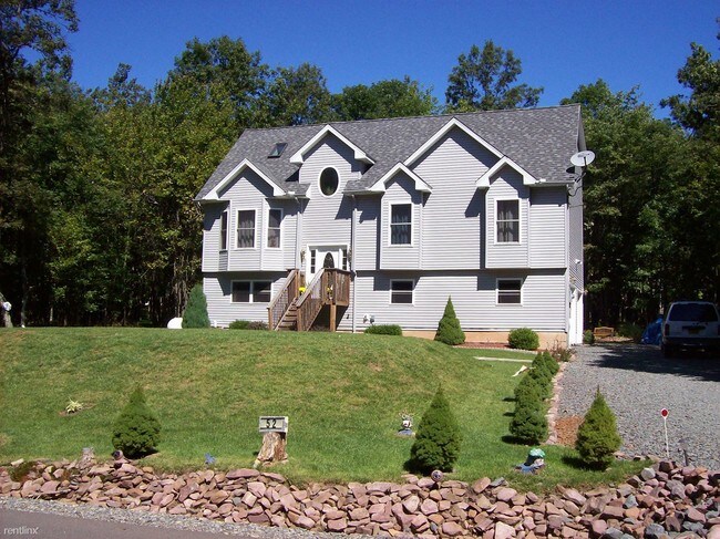 Building Photo - 52 Lenape Trl