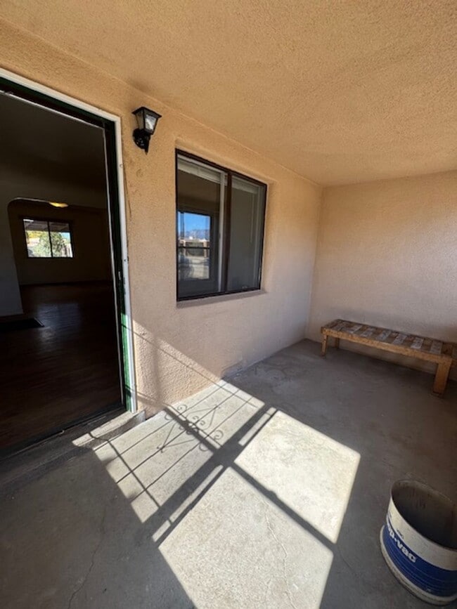 Foto del edificio - Classic 2 bed 1 bath home in NE ABQ