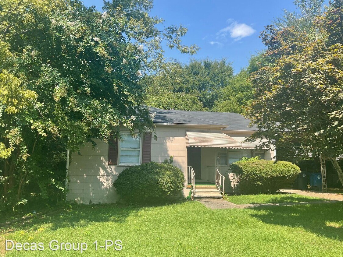 Foto principal - 3 br, 1 bath House - 512 Annie Laura Dr.