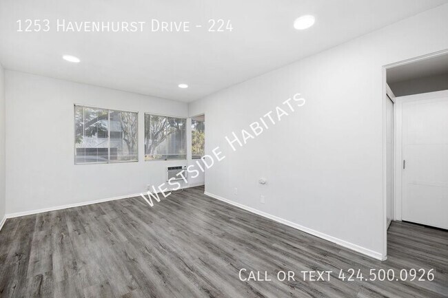 Foto del edificio - 1253 Havenhurst Dr