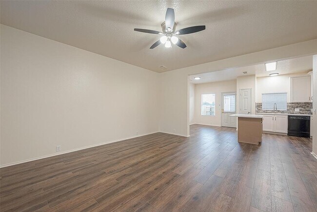 Building Photo - 23739 Pebworth Pl