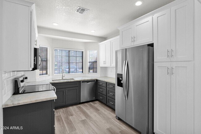 Foto del edificio - 7948 E Pepper Tree Ln