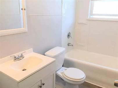 Foto del edificio - 2759 Harris Ave