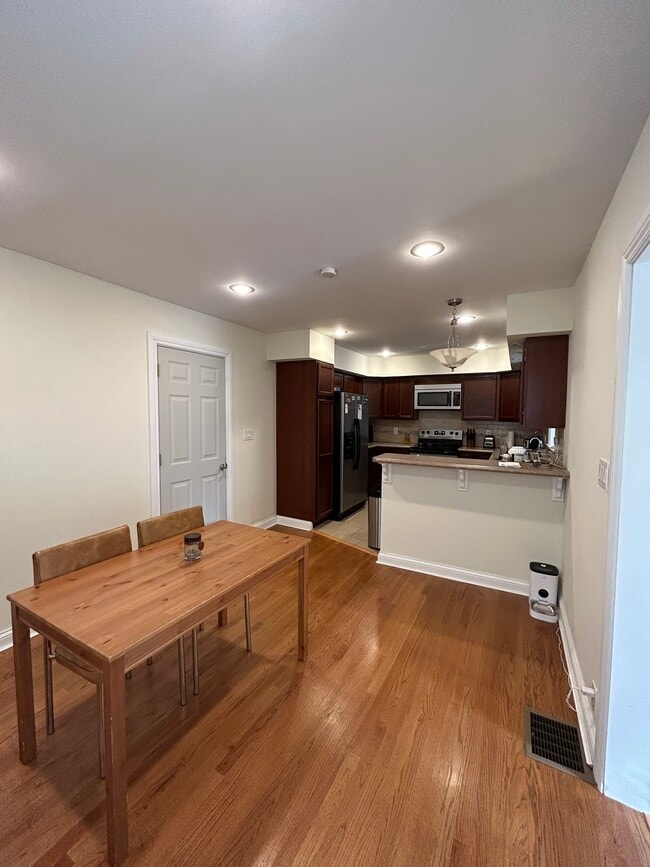 Dining Room - 903 Berry Ave