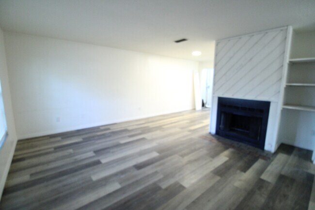 Foto del edificio - 5736 NW 25th Terrace