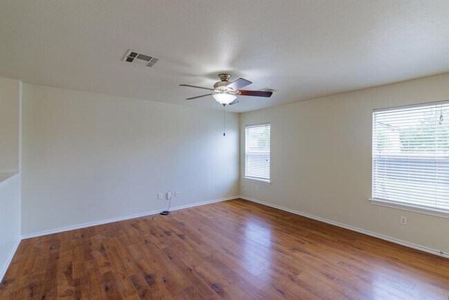 Foto del edificio - 157 Brickyard Ln
