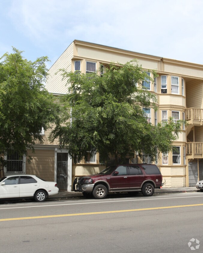 Building Photo - 1916 Folsom St