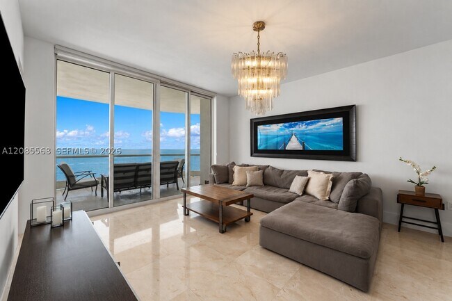 Foto del edificio - 16047 Collins Ave