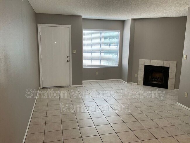 Foto del edificio - 548 S Wilson St