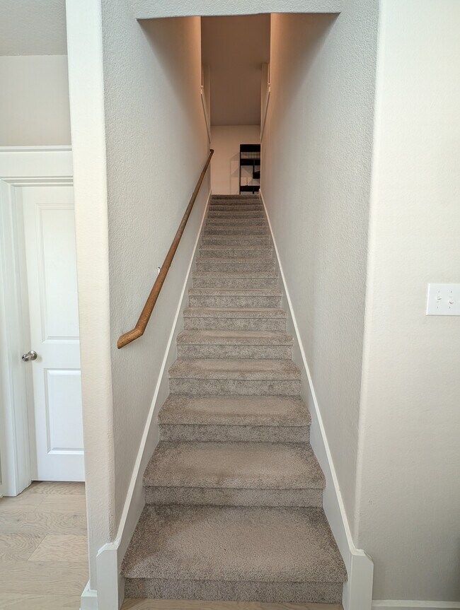 Foto del edificio - 2316 Calvert Dr