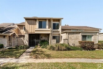 Building Photo - 11614 Village Pl Dr