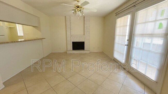 Building Photo - 1307 Brenda Ln