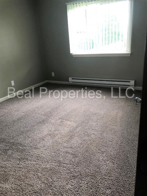 Building Photo - 627 John Anderson Ct