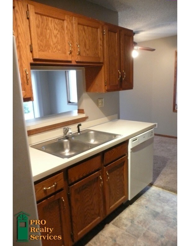 Foto del edificio - 3 bedroom Townhome