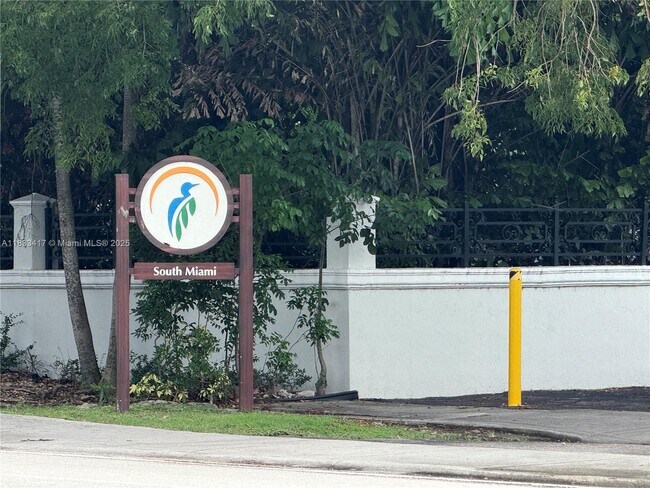 Foto del edificio - 6667 Miller Dr