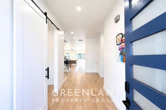 Foto del edificio - 2785 Memorial Dr SE