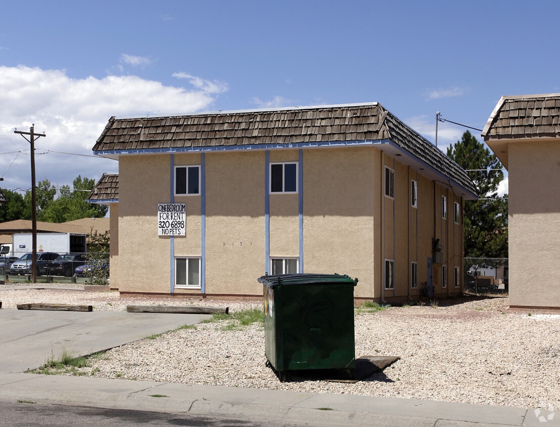 Building Photo - 2131 Norman Ln