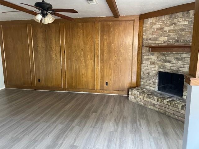 Foto del edificio - 1208 Willow Wood Ct