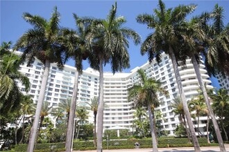 Building Photo - 5161 Collins Ave