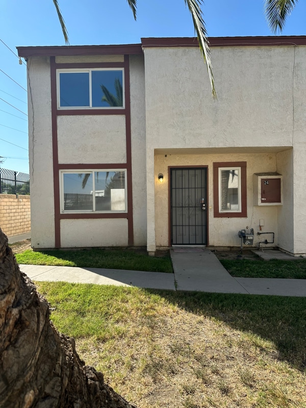 Building Photo - 347 N Eucalyptus Ave