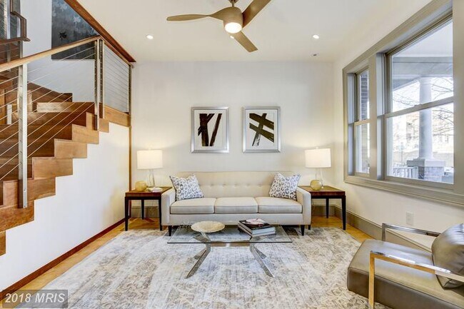 Foto del edificio - 3114 18th St NW
