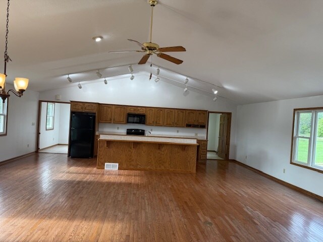 Building Photo - 6125 Avon Lake Rd