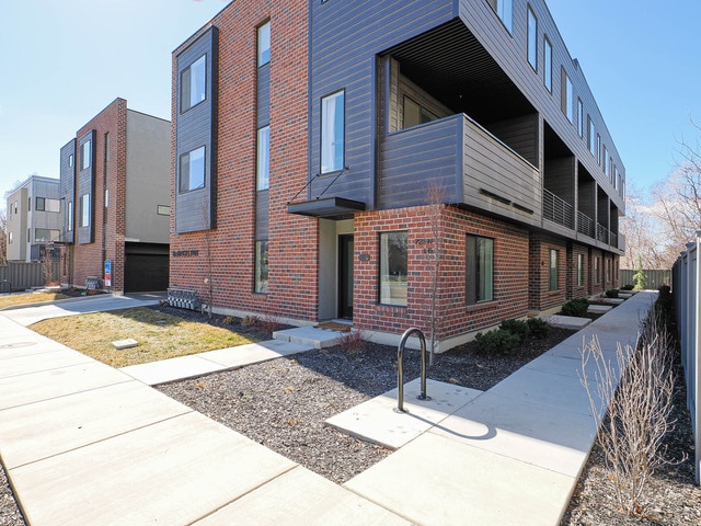 Building Photo - 723 N 300 W