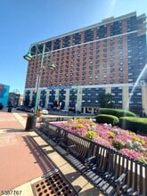 Building Photo - 1 Carriage City Plz