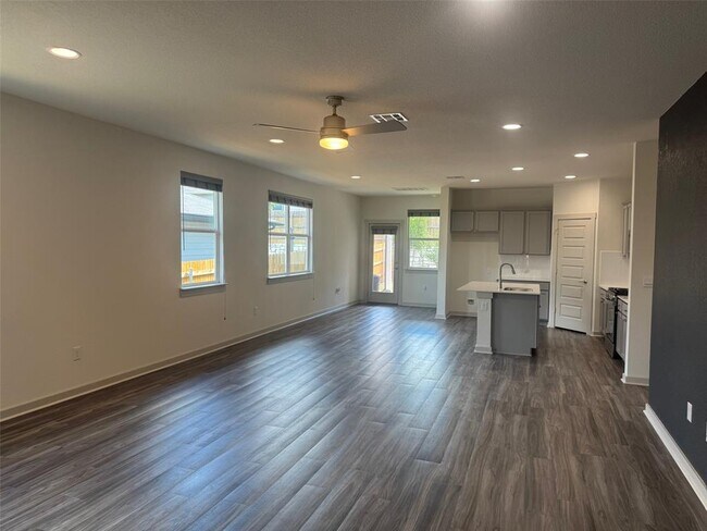 Foto del edificio - 7809 Linnie Ln