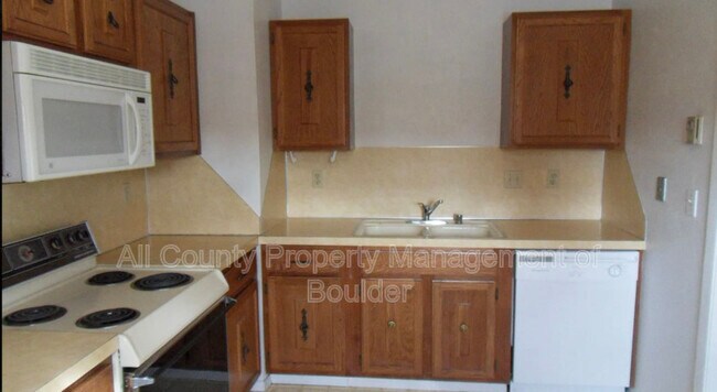 Foto del edificio - 841 Crisman Dr