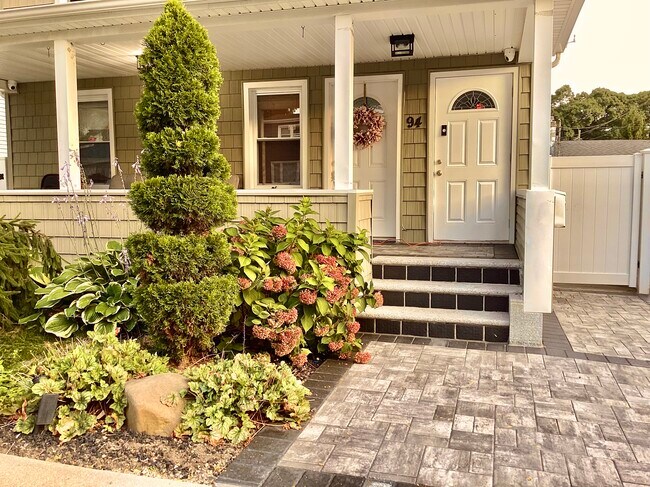 Foto del edificio - 94 Underhill Ave