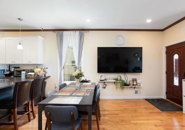 Foto del edificio - 86 Oak St