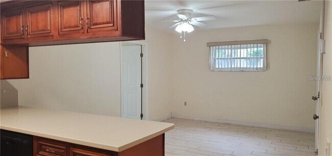 Foto del edificio - 637 Peachwood Dr