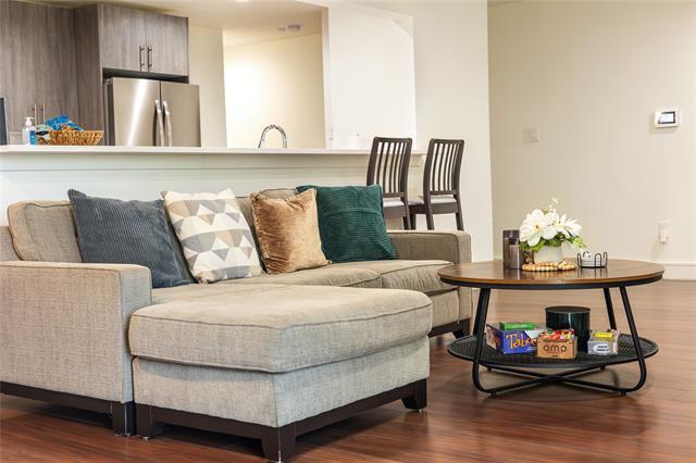 Foto del edificio - 10022 Glenrio Ln