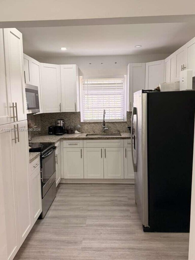 Foto del edificio - 2920 SW 15th St
