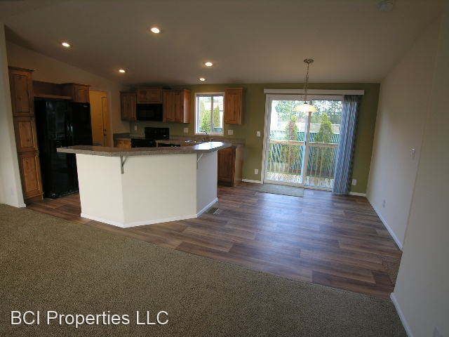 Building Photo - 3 br, 2 bath House - 2223-108th St Ct E #11