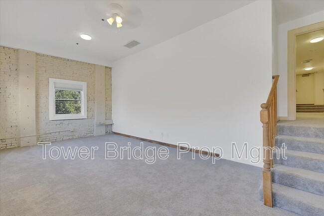 Building Photo - 122 I St