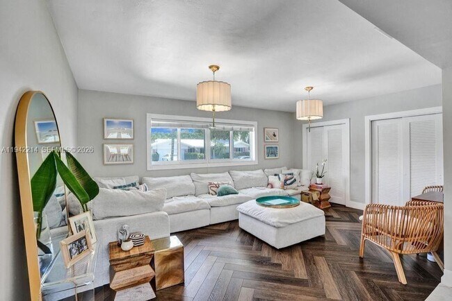 Foto del edificio - 2080 NE 65th St