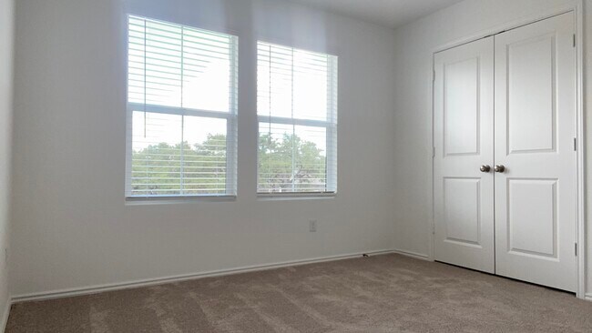Foto del edificio - 4128 Home Pl Rd
